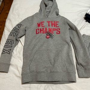 Hoodie +sweatpants